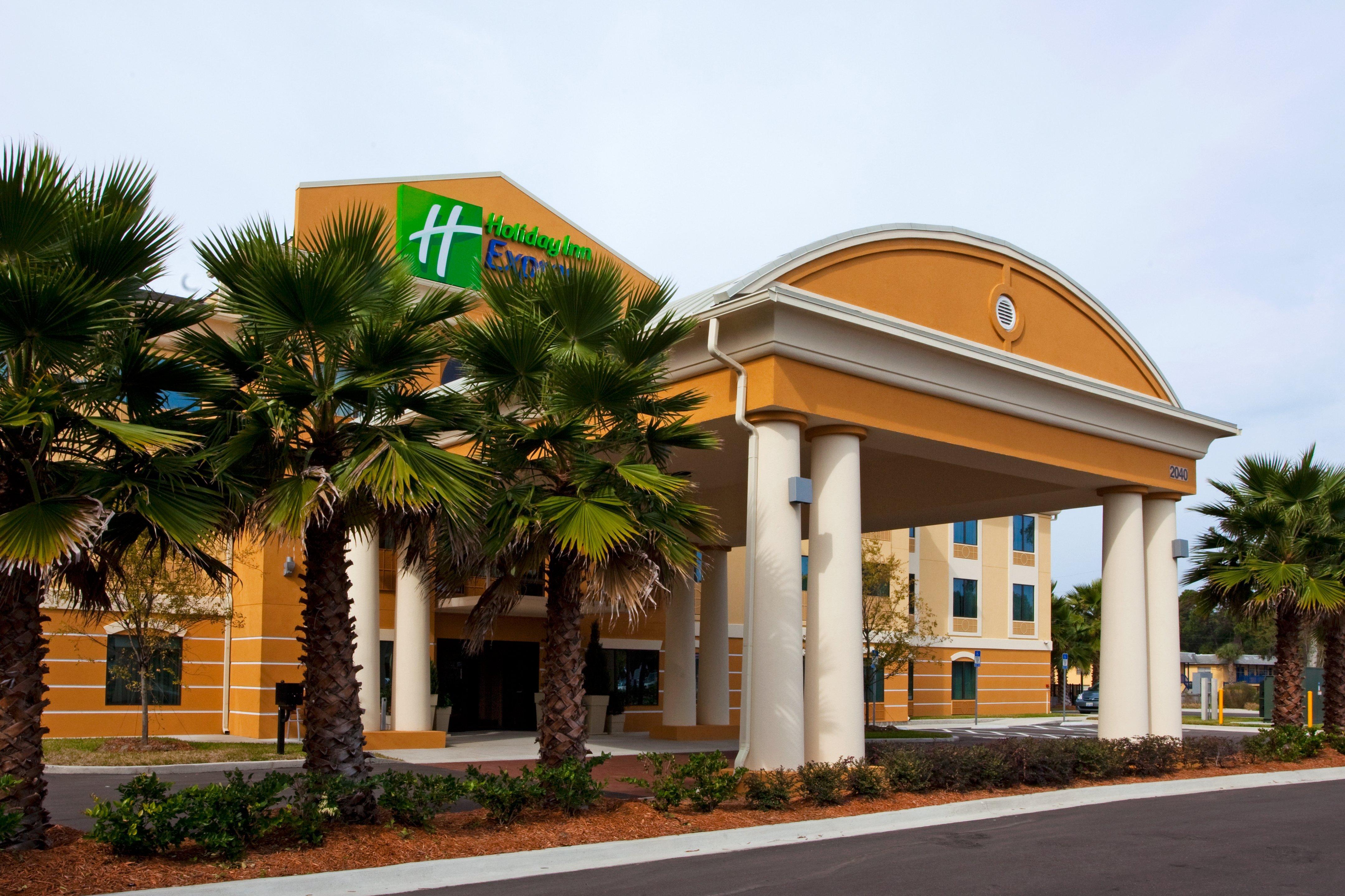 Holiday Inn Express & Suites Jacksonville - Atlantic Beach By Ihg Exterior photo
