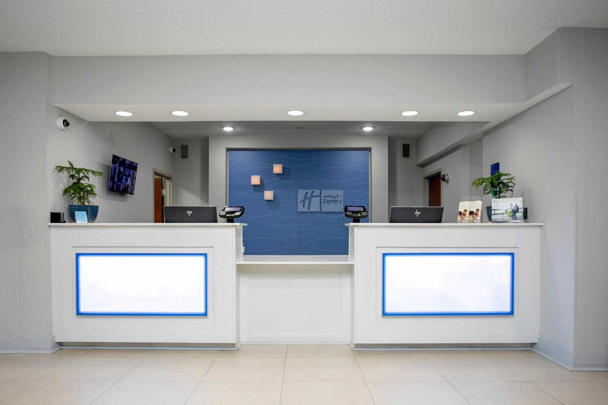 Holiday Inn Express & Suites Jacksonville - Atlantic Beach By Ihg Exterior photo